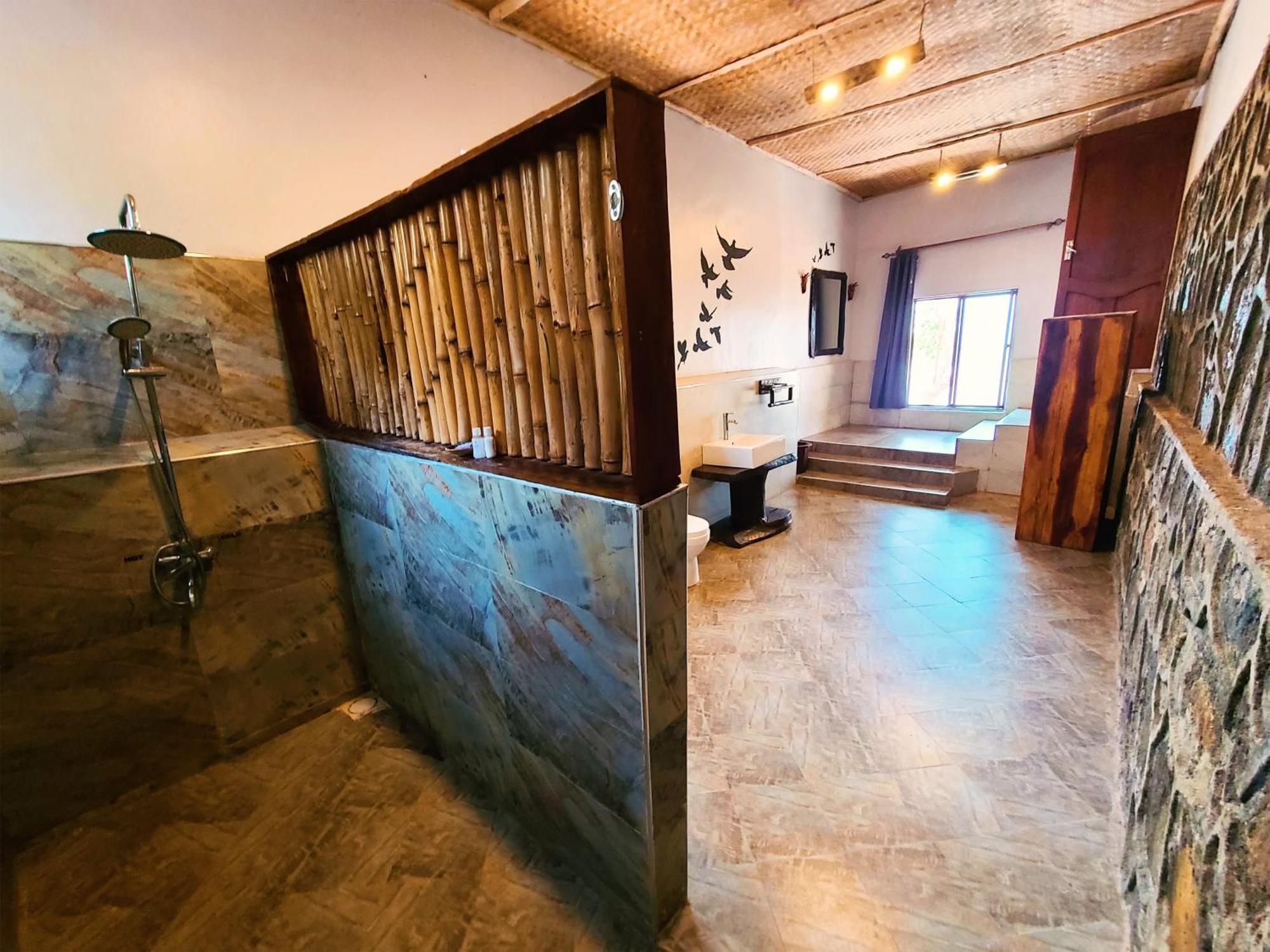 Wag Hill Lodge & Spa Butimba Exterior photo